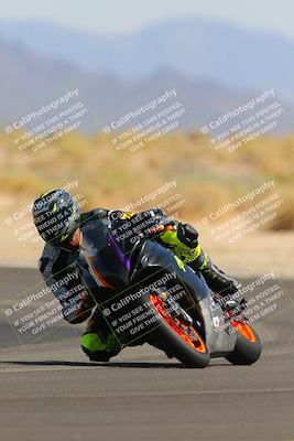 media/Oct-08-2022-SoCal Trackdays (Sat) [[1fc3beec89]]/Turn 16 (125pm)/